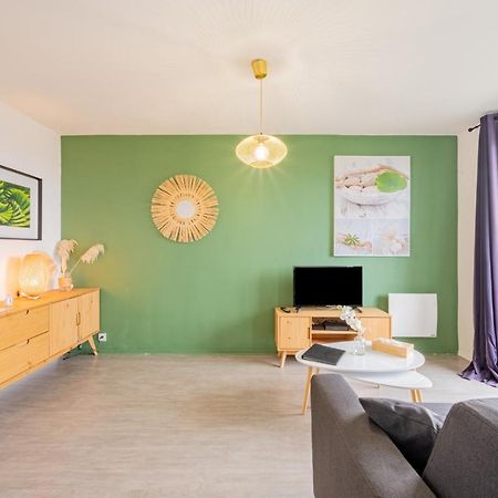 Appart'Hotel Versailles Saint Cyr L'Ecole - Gare Sncf A 100M Et Parking Prive Exterior foto