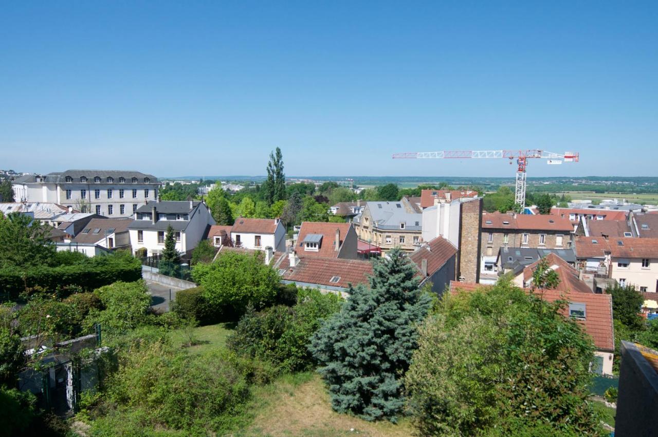 Appart'Hotel Versailles Saint Cyr L'Ecole - Gare Sncf A 100M Et Parking Prive Exterior foto