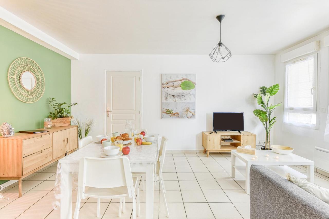 Appart'Hotel Versailles Saint Cyr L'Ecole - Gare Sncf A 100M Et Parking Prive Exterior foto