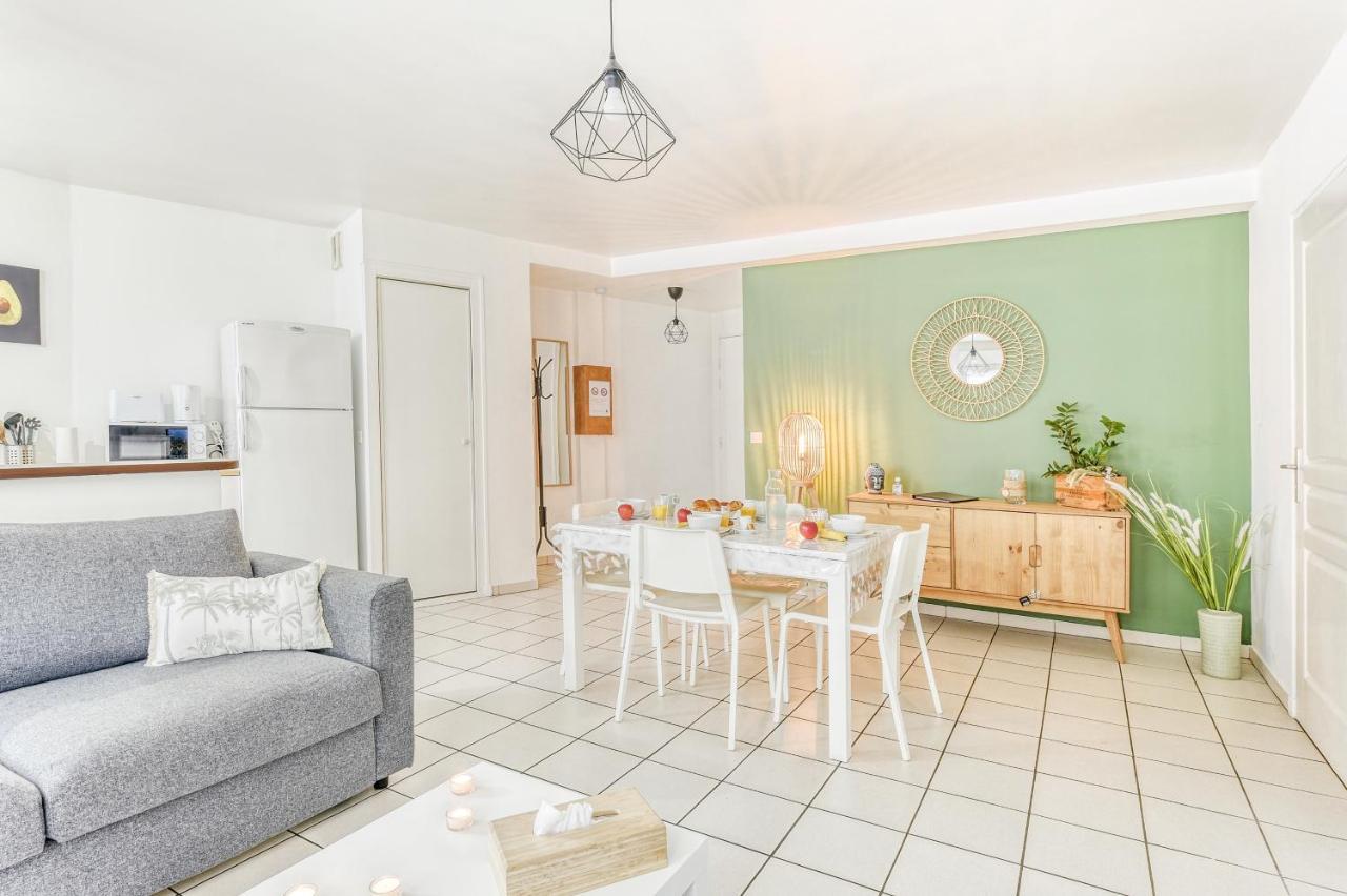 Appart'Hotel Versailles Saint Cyr L'Ecole - Gare Sncf A 100M Et Parking Prive Exterior foto